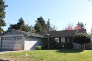 2040 Landreth Ln, Eureka, CA 95503-6774