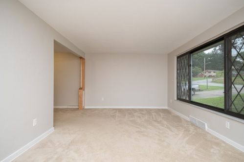 276 Hillcrest Cir, Pittsburgh, PA 15237-2526