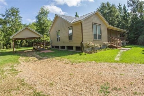 411 Village Farms Ln, Uneedus, LA 70437-6121