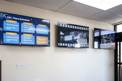 13361 El Dorado Dr, Seal Beach CA  90740-6801 exterior