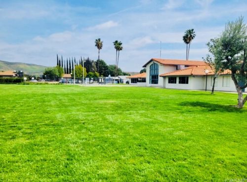 31921 Emerald Ln, Santa Clarita CA  91384-3102 exterior