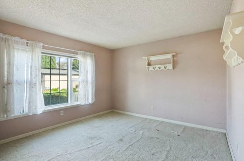 6 Whispering Way, Lodi CA  95242-9563 exterior