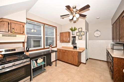 3269 Bartlett Ave, Milwaukee WI  53211-3022 exterior