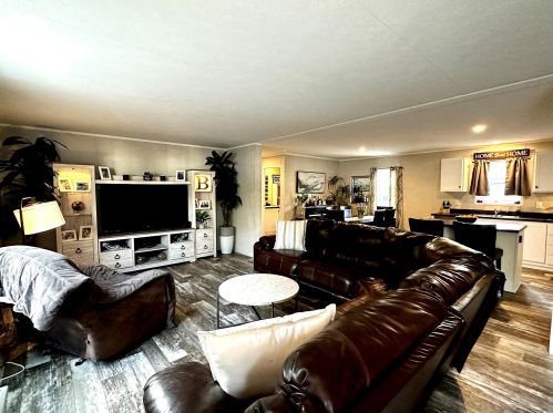 36 Cedar St, Hinsdale NH  03451-2427 exterior