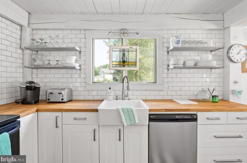 32076 Hickory Manor Rd, Frankford DE  19945-3139 exterior