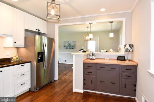 8913 Lagrange St, Lorton VA  22079-1626 exterior