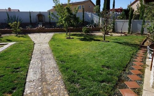 13249 Flint Ln, Victorville, CA 92392-7284