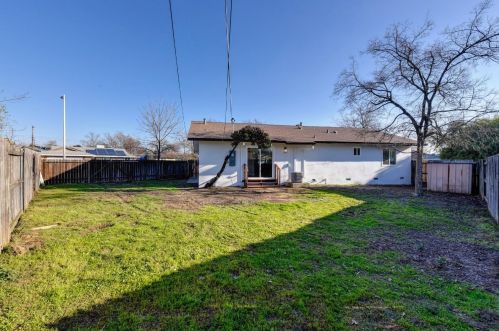 3665 Buhler Way, North Highlands CA  95660-3323 exterior