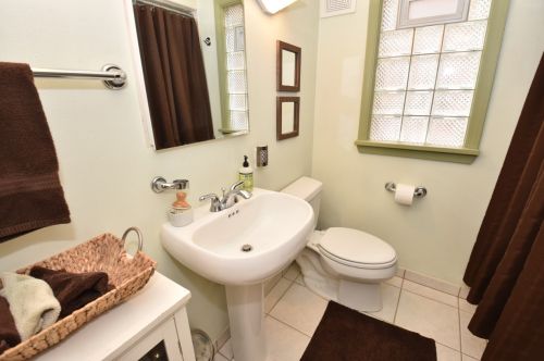 2827 87 St, Milwaukee WI 53222-4730 exterior