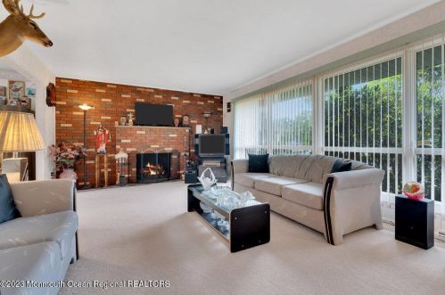 10 Webster Dr, Hazlet NJ 07730-1444 exterior