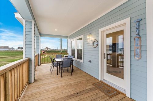 25255 Sausalito Dr, Galveston TX  77554-6910 exterior