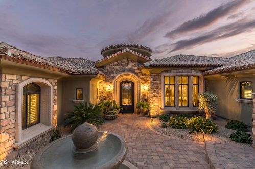 15210 Camelview Dr, Scottsdale, AZ 85268-6425