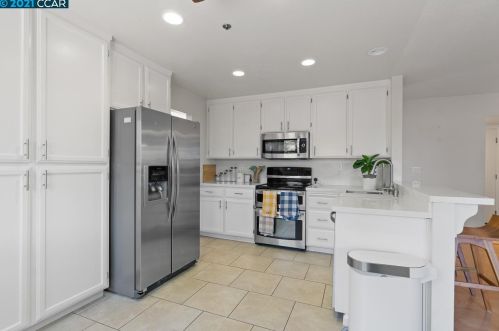 2649 Wellington Ct, Concord CA  94520-1124 exterior