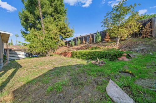 5140 Pearblossom Dr, Riverside CA  92507-6053 exterior