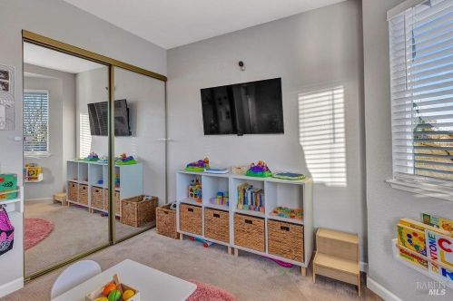 667 Poppy Cir, Vacaville CA  95687-7252 exterior