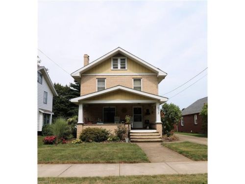 323 Paradise St, Riceland, OH 44667-2227
