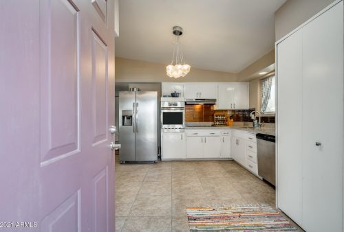 10621 Oakmont Dr, Sun City, AZ 85351-3533