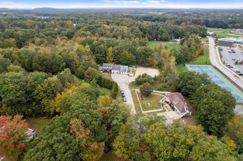 103 Durham Rd, Dover NH  03820-4363 exterior