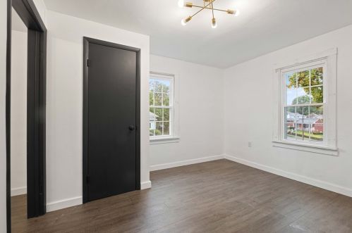 4001 Ctr Ave, Whitaker PA 15120-3417 exterior