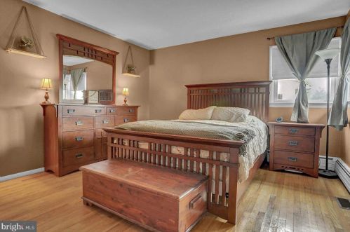 541 Old Orchard Ln, Camp Hill PA  17011-1829 exterior