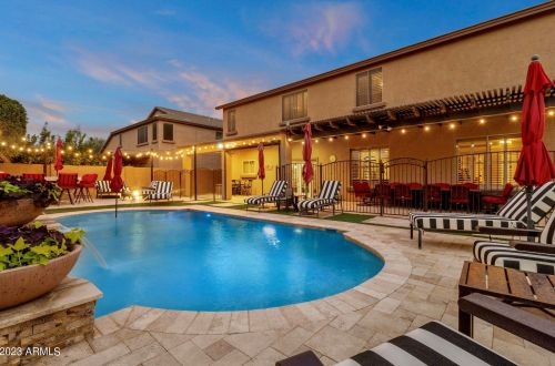 134 Frances Ln, Gilbert, AZ 85295-1974