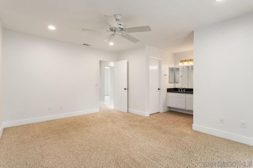 2707 Via Colima, Carlsbad CA  92010-1377 exterior