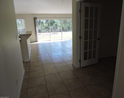 1110 Craft St, Lehigh Acres, FL 33974-5518