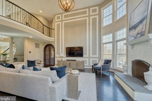 40280 Spectacular Bid Pl, Leesburg VA  20176-7173 exterior