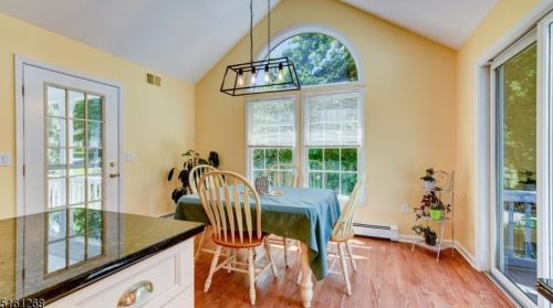 13 Buchannan Way, Flemington NJ  08822-3205 exterior