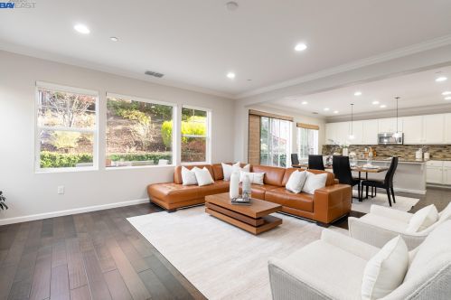 3551 Pinot Noir Ct, Pleasanton CA  94568-2556 exterior