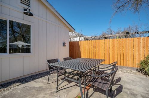 519 15th St, Lake Nacimiento CA  93446-2136 exterior