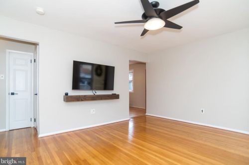 1825 Osbourne Ave, Willow Grove PA  19090-3925 exterior