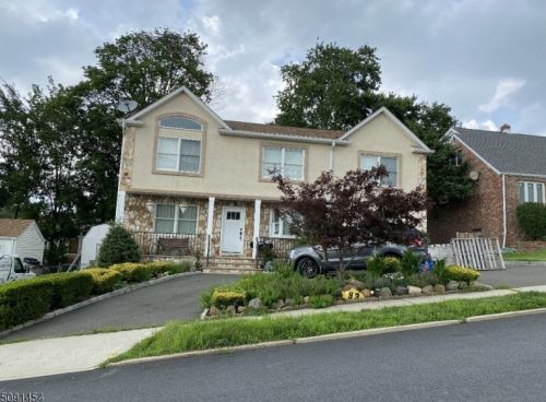 53 Overmount Ave, West Paterson, NJ 07424-2954