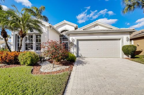7563 Sagunto St, Boynton Beach, FL 33437-4051