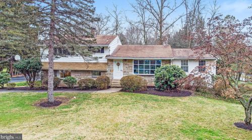 678 Cathcart Rd, Blue Bell PA  19422-1404 exterior