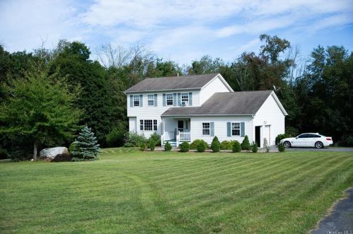 266 Scotchtown Collabar Rd, Middletown, NY 10941-3645