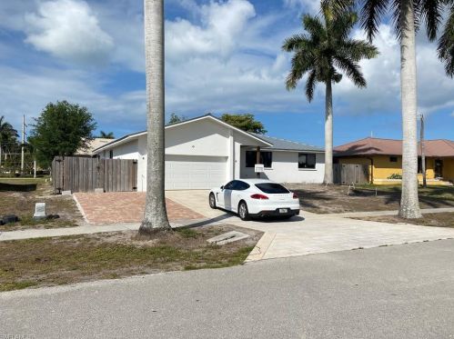 118 Tahiti Rd, Marco Island, FL 34145-3946