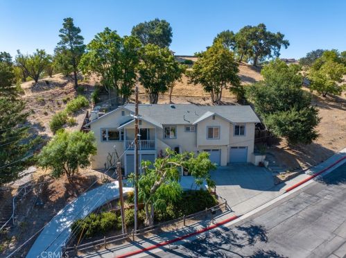 28 Fresno St, Lake Nacimiento CA  93446-2014 exterior