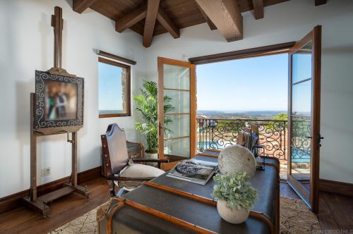 8069 Entrada De Luz, San Diego CA  92127-2560 exterior