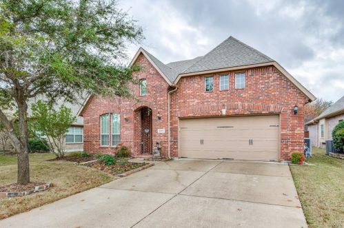 5800 New Castle Dr, Richardson, TX 75082-4136