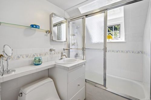 898 North St, White Plains NY  10605-4436 exterior