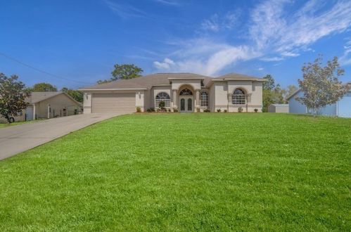 6051 Silverdale Ave, Brooksville, FL 34608-1559