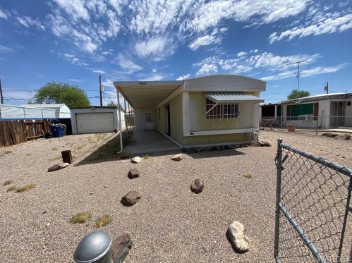 1828 El Monte Dr, Bullhead City, AZ 86442-4908