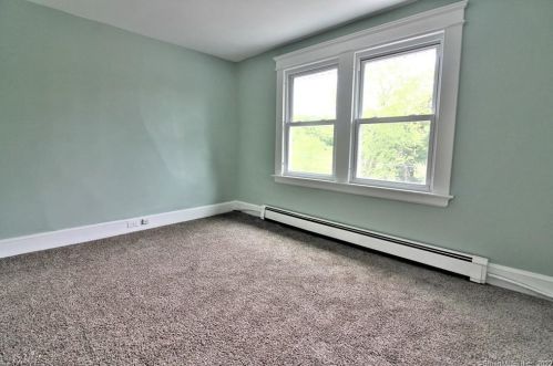 579 Cooke St, Waterbury CT  06710-1424 exterior