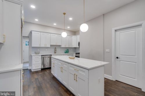 4425 Larchwood Ave, Philadelphia PA  19104-3915 exterior