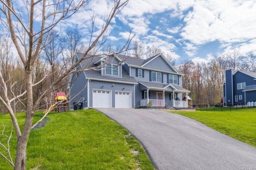 13 Arbor Way, Middletown, NY 10940-8610