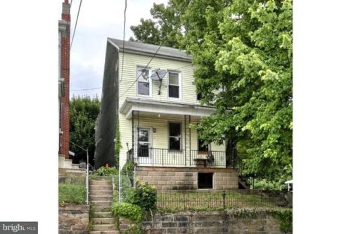 1301 Race St, Ashland, PA 17921-1135