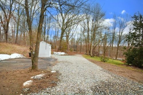 35 Grant Hill Rd, Coventry CT  06238-1115 exterior