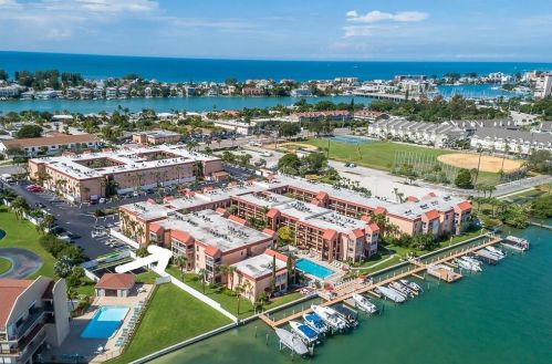 8901 Blind Pass Rd, Saint Petersburg, FL 33706-1440