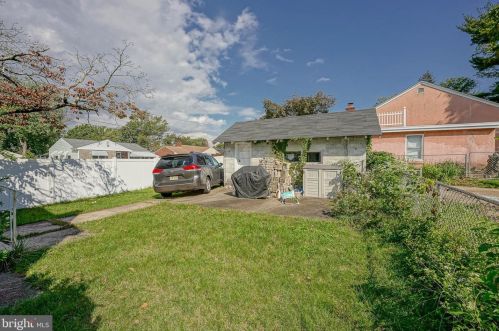 2402 Lexington Ave, Camden NJ  08110-1942 exterior